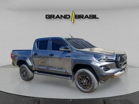 TOYOTA HILUX 2.8 D-4D TURBO DIESEL CD GR-S 4X4 AUTOMÁTICO