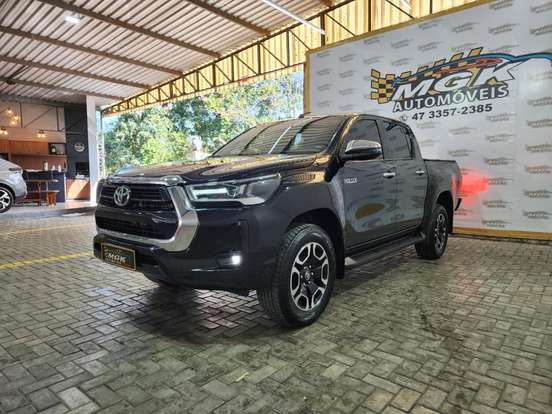 TOYOTA-HILUX-2.8 D-4D TURBO DIESEL CD SRV 4X4 AUTOMÁTICO TOYOTA-HILUX-2024