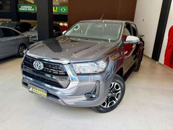 TOYOTA-HILUX-2024