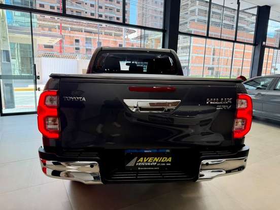 TOYOTA-HILUX-2024