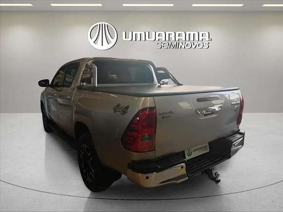 TOYOTA-HILUX-2.8 D-4D TURBO DIESEL CD SRV 4X4 AUTOMÁTICO TOYOTA-HILUX-2022