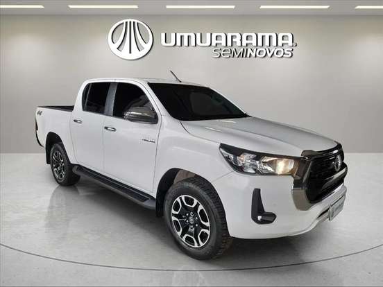 TOYOTA-HILUX-2023