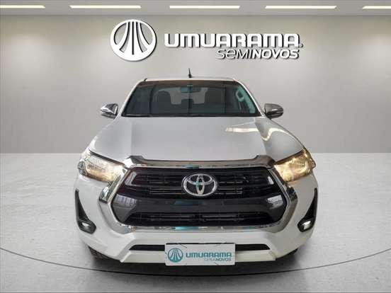 TOYOTA-HILUX-2023