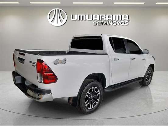 TOYOTA-HILUX-2023