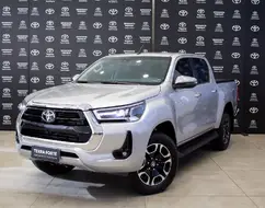 TOYOTA HILUX 2.8 D-4D TURBO DIESEL CD SRX 4X4 AUTOMÁTICO TOYOTA HILUX 2.8 D-4D TURBO DIESEL CD SRX 4X4 AUTOMÁTICO