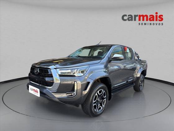 TOYOTA HILUX 2.8 D-4D TURBO DIESEL CD SRX 4X4 AUTOMÁTICO
