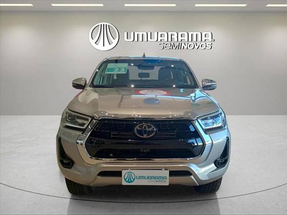 TOYOTA HILUX 2.8 D-4D TURBO DIESEL CD SRX 4X4 AUTOMÁTICO