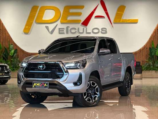 TOYOTA-HILUX-2025