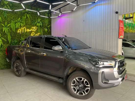 TOYOTA-HILUX-2.8 D-4D TURBO DIESEL CD SRX 4X4 AUTOMÁTICO TOYOTA-HILUX-2021