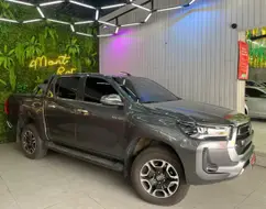 TOYOTA HILUX 2.8 D-4D TURBO DIESEL CD SRX 4X4 AUTOMÁTICO TOYOTA HILUX 2.8 D-4D TURBO DIESEL CD SRX 4X4 AUTOMÁTICO