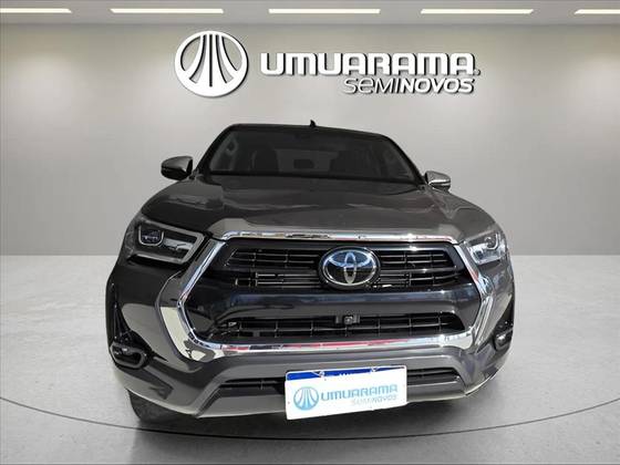 TOYOTA HILUX 2.8 D-4D TURBO DIESEL CD SRX 4X4 AUTOMÁTICO