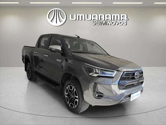 TOYOTA-HILUX-2023