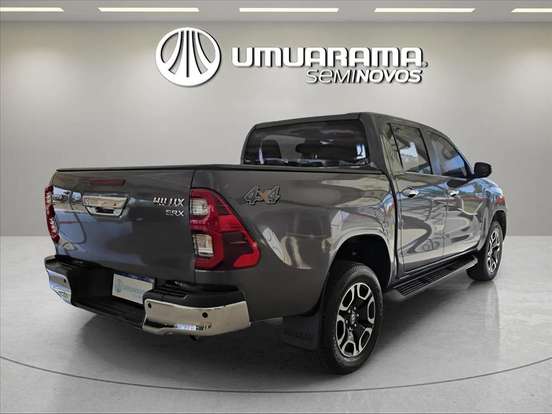 TOYOTA-HILUX-2.8 D-4D TURBO DIESEL CD SRX 4X4 AUTOMÁTICO TOYOTA-HILUX-2023