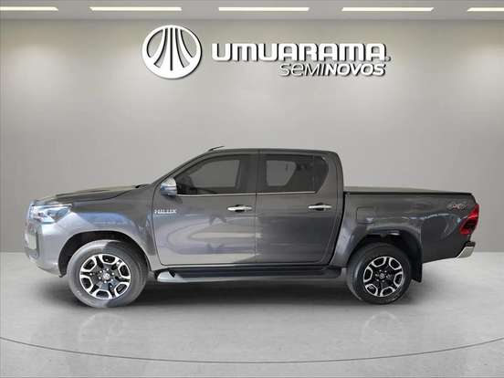 TOYOTA-HILUX-2023