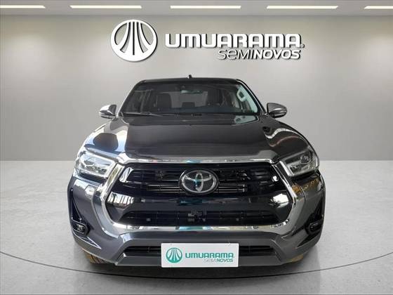TOYOTA HILUX 2.8 D-4D TURBO DIESEL CD SRX 4X4 AUTOMÁTICO