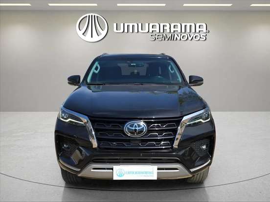 TOYOTA-HILUX-2.8 D-4D TURBO DIESEL CD SRX 4X4 AUTOMÁTICO TOYOTA-HILUX-2021