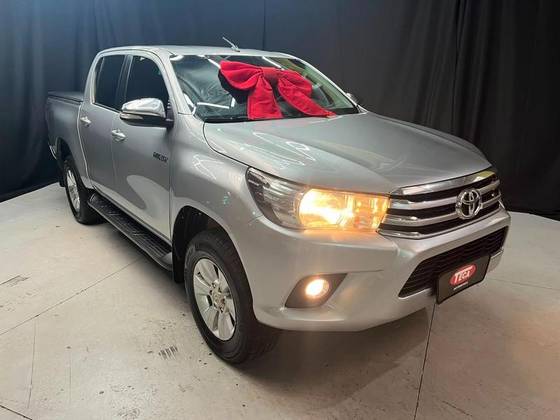 TOYOTA HILUX 2.8 SRV 4X4 CD 16V DIESEL 4P AUTOMÁTICO