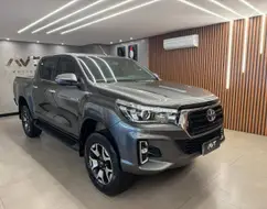 TOYOTA HILUX 2.8 SRX 4X4 CD 16V DIESEL 4P AUTOMÁTICO TOYOTA HILUX 2.8 SRX 4X4 CD 16V DIESEL 4P AUTOMÁTICO