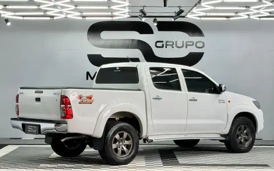 TOYOTA-HILUX-2012