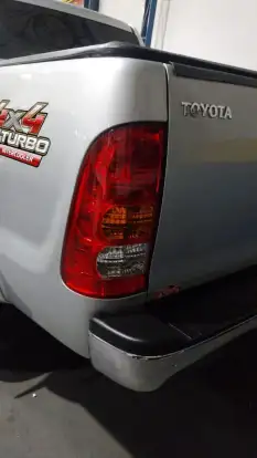 TOYOTA-HILUX-2011