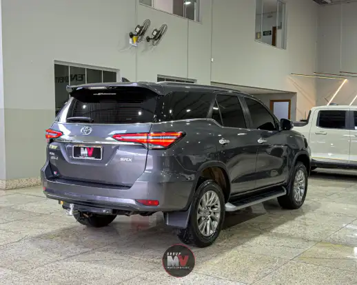 TOYOTA-HILUX SW4-2022