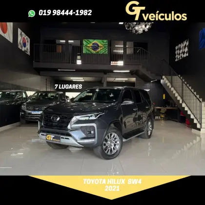 TOYOTA HILUX SW4 2.8 D-4D TURBO DIESEL SRX 7L 4X4 AUTOMÁTICO