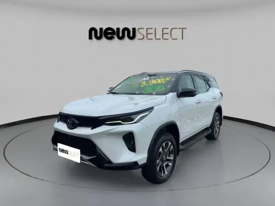TOYOTA-HILUX SW4-2023
