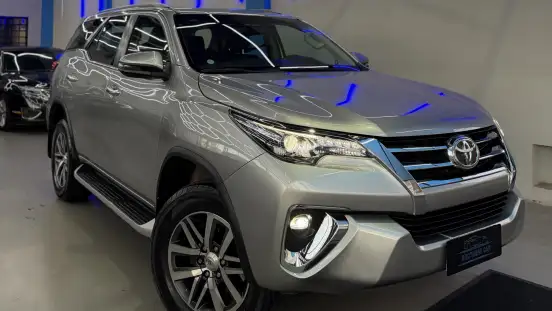 TOYOTA-HILUX SW4-2018