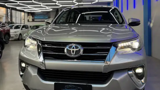 TOYOTA-HILUX SW4-2018