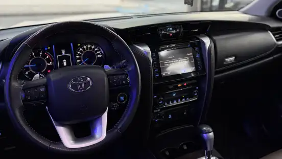 TOYOTA-HILUX SW4-2018