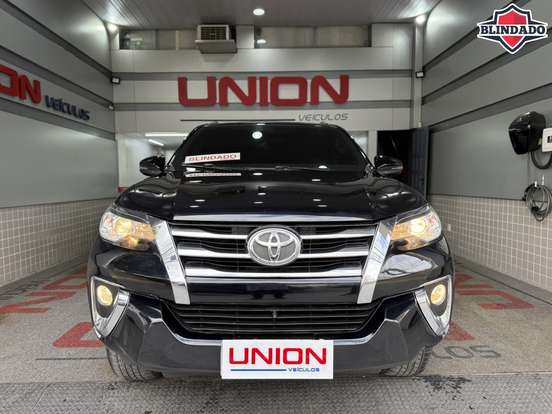 TOYOTA-HILUX SW4-2.7 SRV 7 LUGARES 4X2 16V FLEX 4P AUTOMÁTICO TOYOTA-HILUX SW4-2019