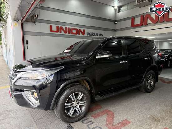 TOYOTA-HILUX SW4-2.7 SRV 7 LUGARES 4X2 16V FLEX 4P AUTOMÁTICO TOYOTA-HILUX SW4-2019