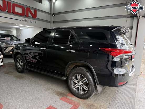 TOYOTA-HILUX SW4-2.7 SRV 7 LUGARES 4X2 16V FLEX 4P AUTOMÁTICO TOYOTA-HILUX SW4-2019