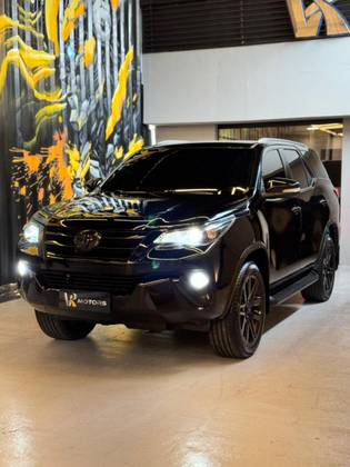 TOYOTA HILUX SW4 2.7 SRV 7 LUGARES 4X2 16V FLEX 4P AUTOMÁTICO