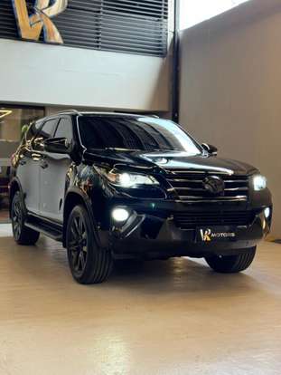TOYOTA-HILUX SW4-2.7 SRV 7 LUGARES 4X2 16V FLEX 4P AUTOMÁTICO TOYOTA-HILUX SW4-2018