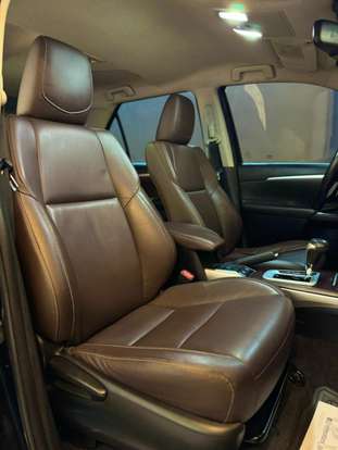 TOYOTA-HILUX SW4-2.7 SRV 7 LUGARES 4X2 16V FLEX 4P AUTOMÁTICO TOYOTA-HILUX SW4-2018