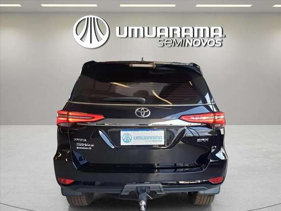 TOYOTA-HILUX SW4-2.8 D-4D TURBO DIESEL SRX 7L 4X4 AUTOMÁTICO TOYOTA-HILUX SW4-2023
