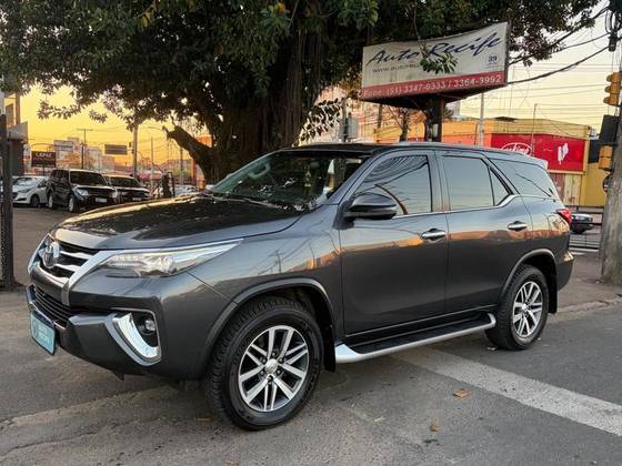 TOYOTA HILUX SW4 2.8 SRX 4X4 16V TURBO INTERCOOLER DIESEL 4P AUTOMÁTICO