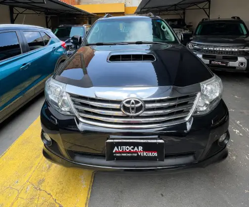 TOYOTA HILUX SW4 3.0 SRV 4X4 7 LUGARES 16V TURBO INTERCOOLER DIESEL 4P AUTOMÁTICO
