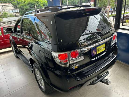 TOYOTA-HILUX SW4-3.0 SRV 4X4 7 LUGARES 16V TURBO INTERCOOLER DIESEL 4P AUTOMÁTICO TOYOTA-HILUX SW4-2012