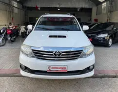 TOYOTA HILUX SW4 3.0 SRV 4X4 7 LUGARES 16V TURBO INTERCOOLER DIESEL 4P AUTOMÁTICO TOYOTA HILUX SW4 3.0 SRV 4X4 7 LUGARES 16V TURBO INTERCOOLER DIESEL 4P AUTOMÁTICO