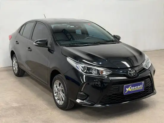 TOYOTA-YARIS-2022