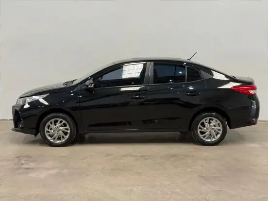 TOYOTA-YARIS-2022