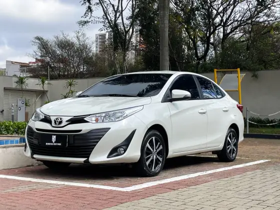 TOYOTA YARIS 1.5 16V FLEX SEDAN XS MULTIDRIVE TOYOTA YARIS 1.5 16V FLEX SEDAN XS MULTIDRIVE