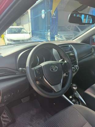TOYOTA-YARIS-2018