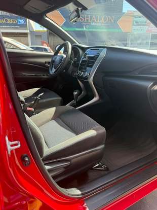 TOYOTA-YARIS-2018