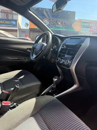 TOYOTA-YARIS-2018