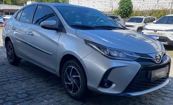 TOYOTA-YARIS-2023