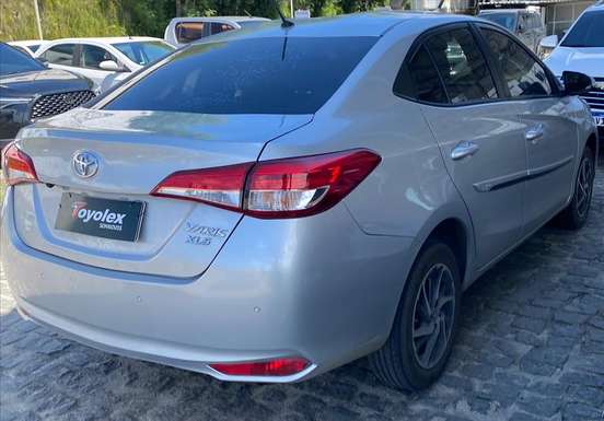 TOYOTA-YARIS-2023