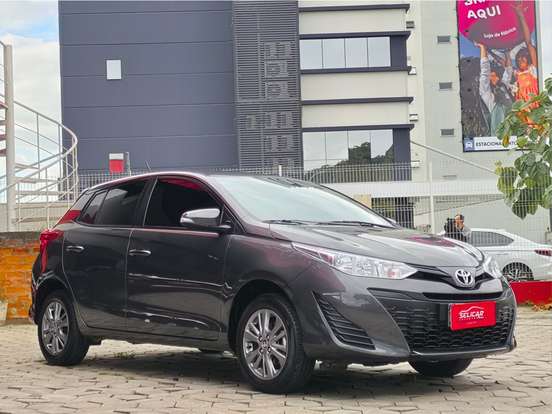 TOYOTA-YARIS-2020
